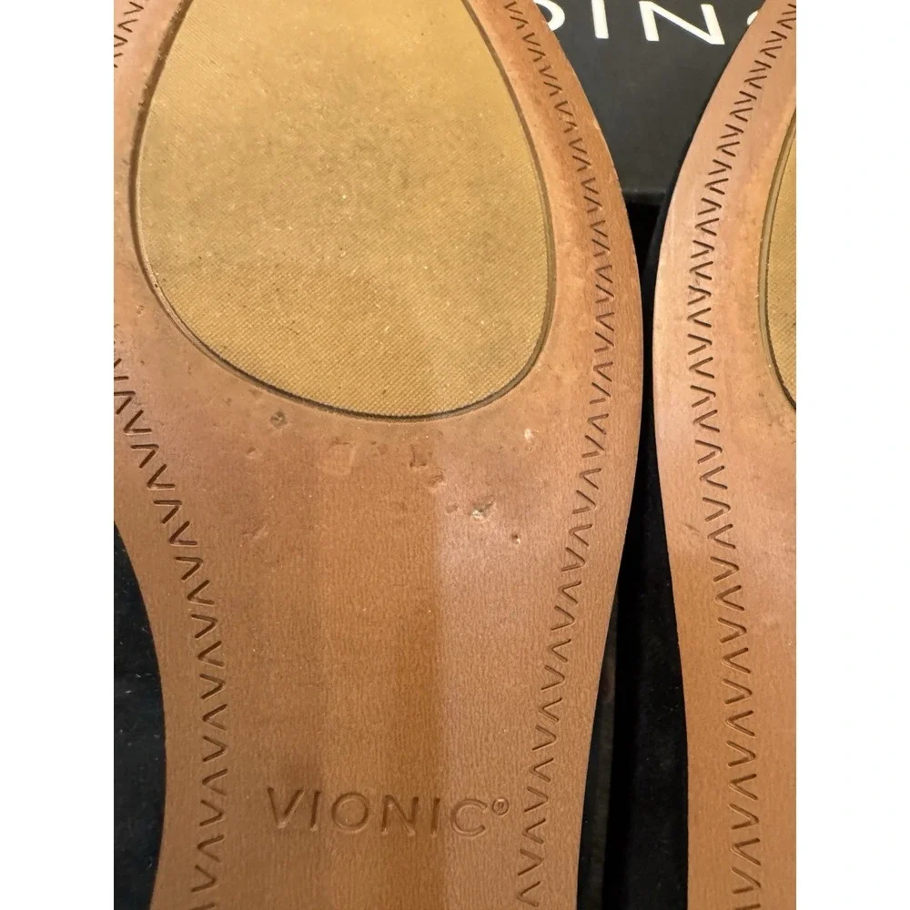 Vionic Willa‎ Women Slip-on Flat Black Velvet Suede Shoes Size 6 Ballet Loafer
